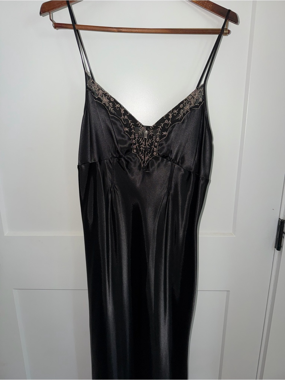 Kim Rogers Intimates Black Satin Nightgown Embroidered Lace Trim Size Large
